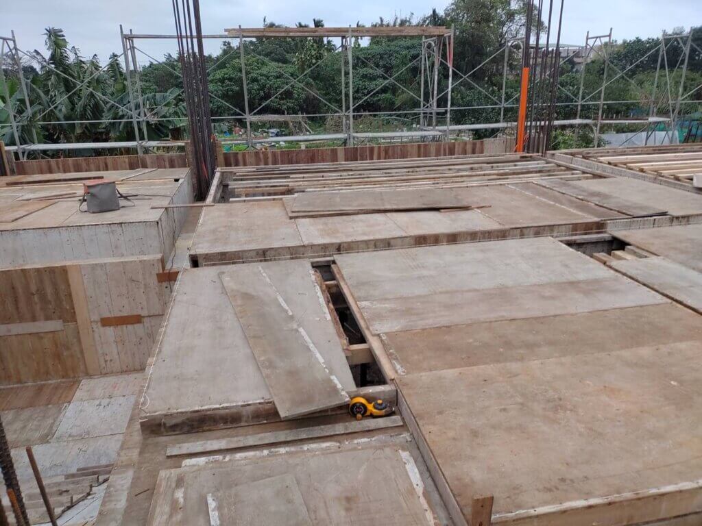 2021_01月25日_1F內牆及1F頂版模板組立 4