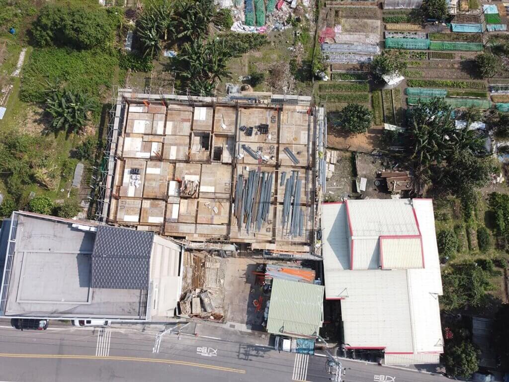 2021_01月26日_1F頂版模板組立完成、1F頂版樑版鋼筋綁紮 1