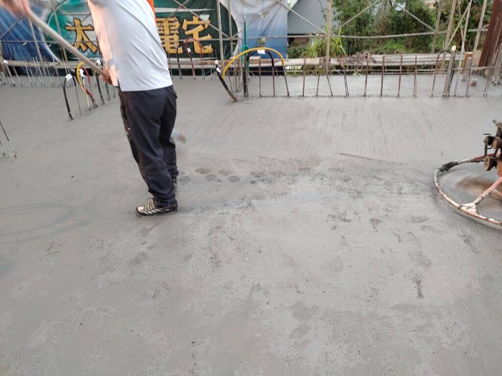 2021_02月01日_B_2F底版粉光及刷毛 3