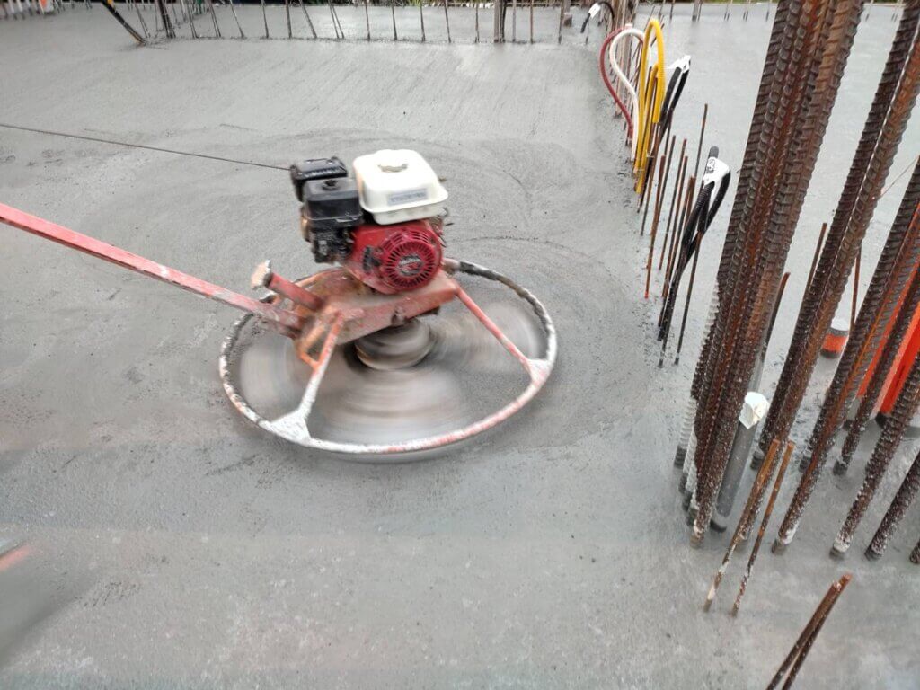 2021_02月01日_B_2F底版粉光及刷毛 2