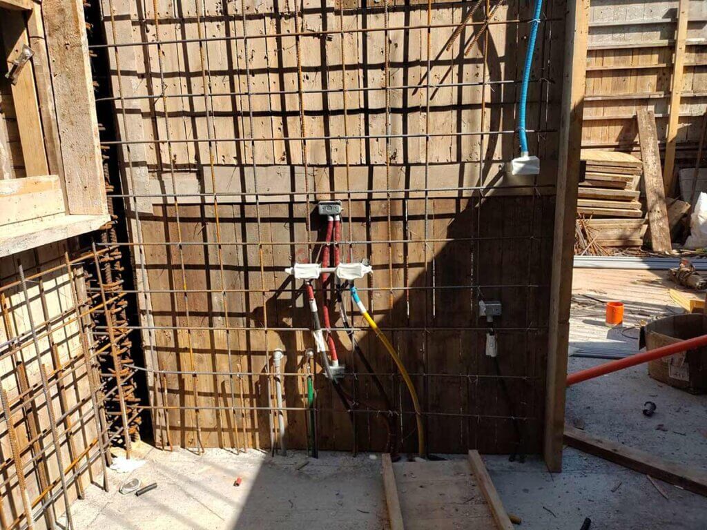 2021_02月22日_A_2F牆鋼筋綁紮及水電管線配置 4