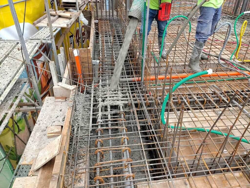 2021_03月13日_A_2F頂版混凝土澆築及地坪粉光刷毛 5