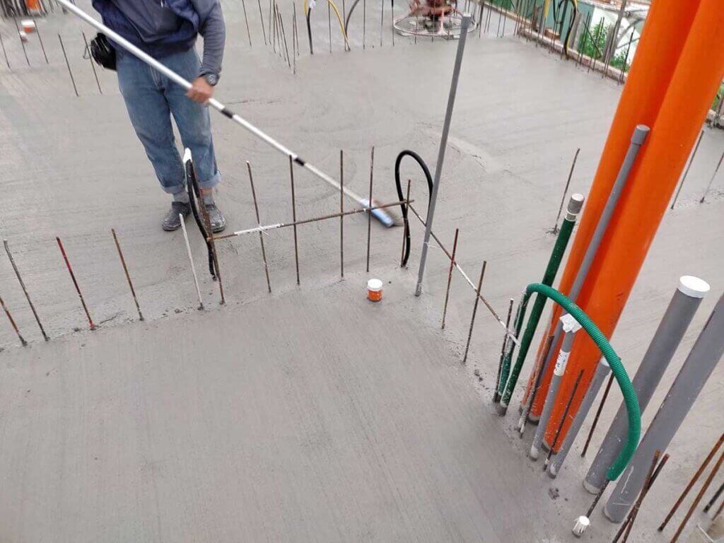 2021_03月13日_A_2F頂版混凝土澆築及地坪粉光刷毛 7