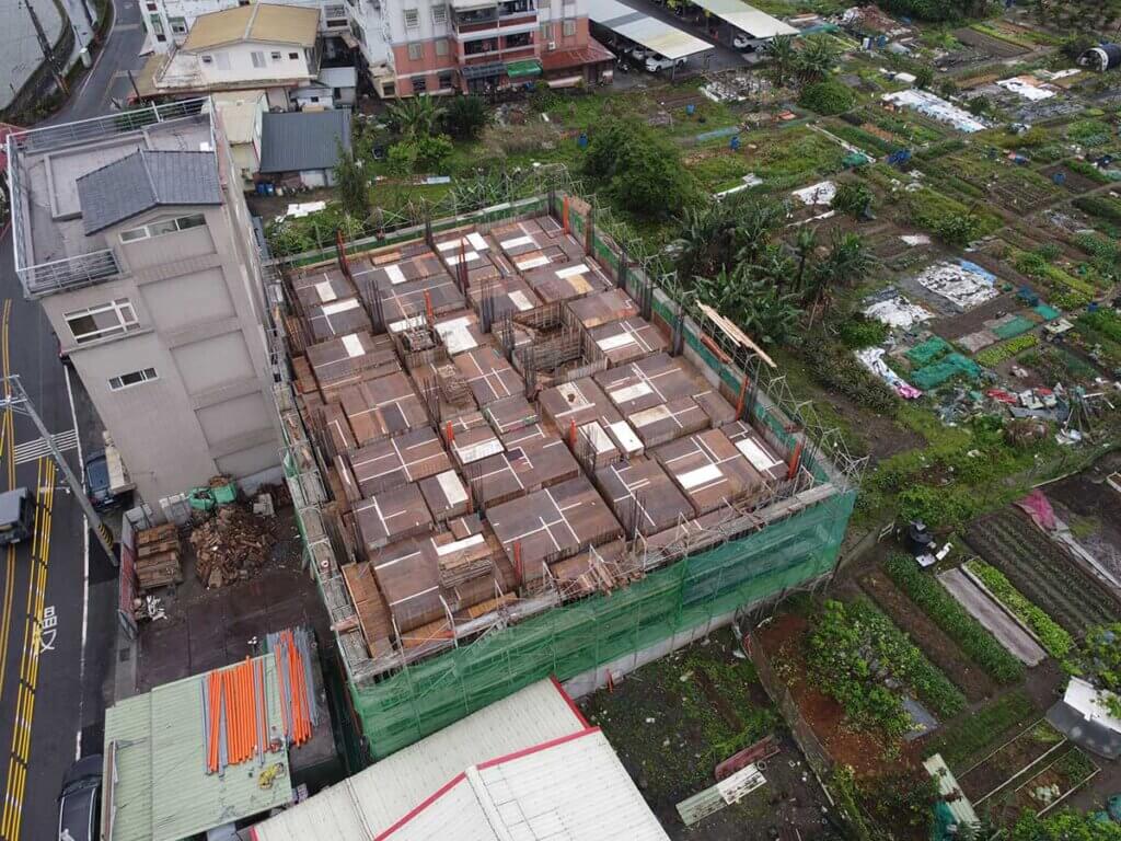 2021_03月09日_2F柱牆及2F頂版模板組立完成 6