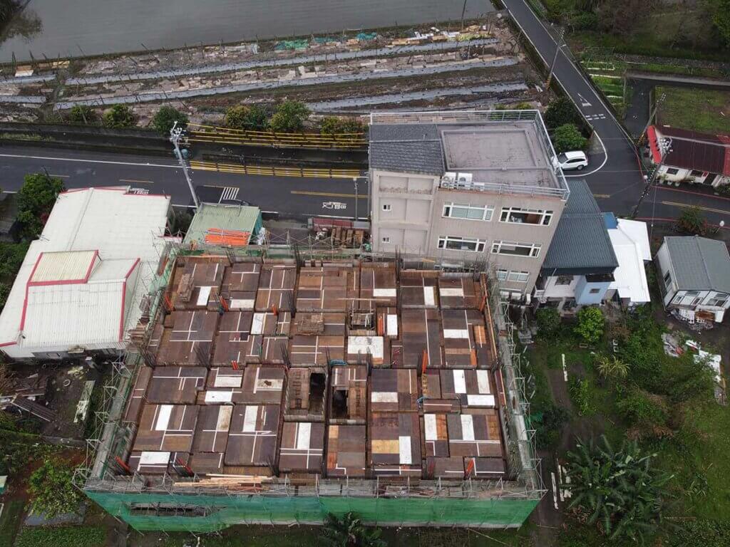 2021_03月09日_2F柱牆及2F頂版模板組立完成 4