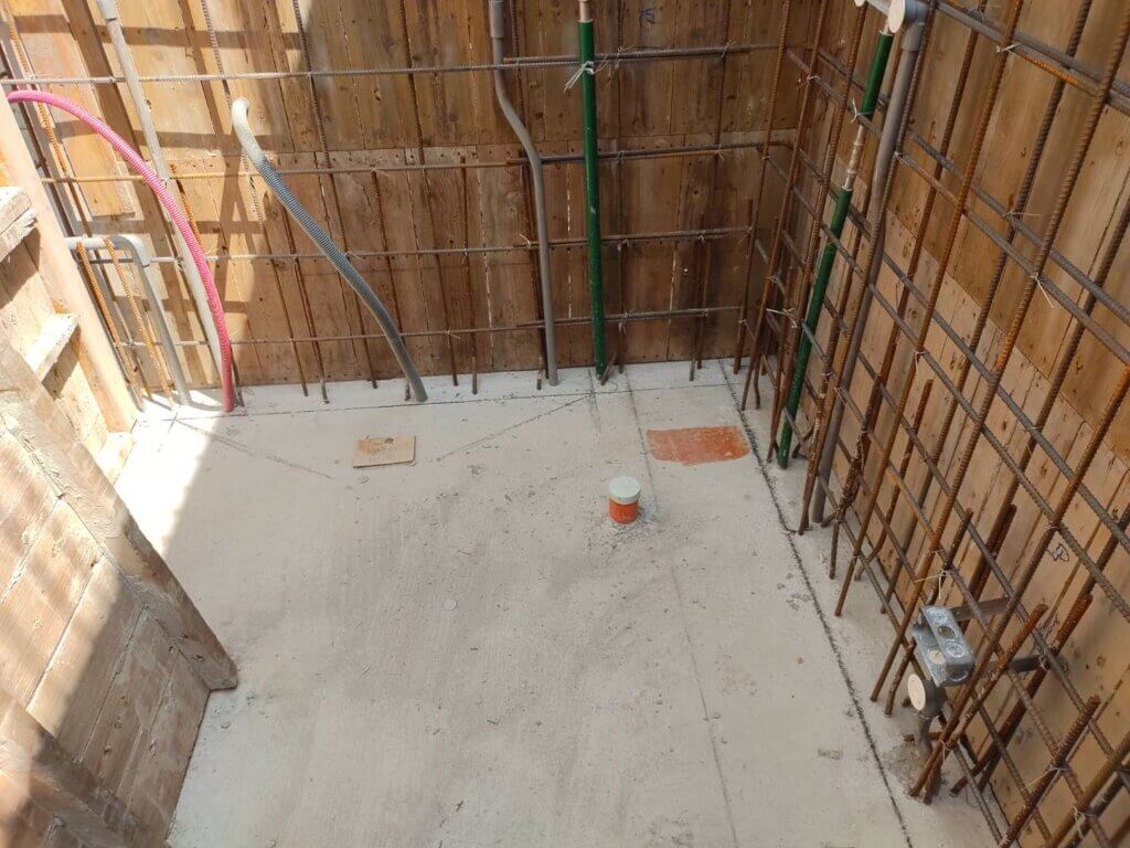 2021_03月31日_B_內牆模板組立前，牆面地坪清潔 4