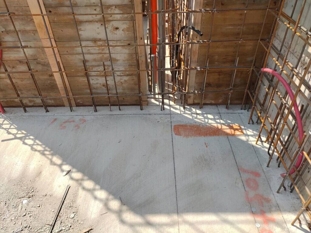 2021_03月31日_B_內牆模板組立前，牆面地坪清潔 2