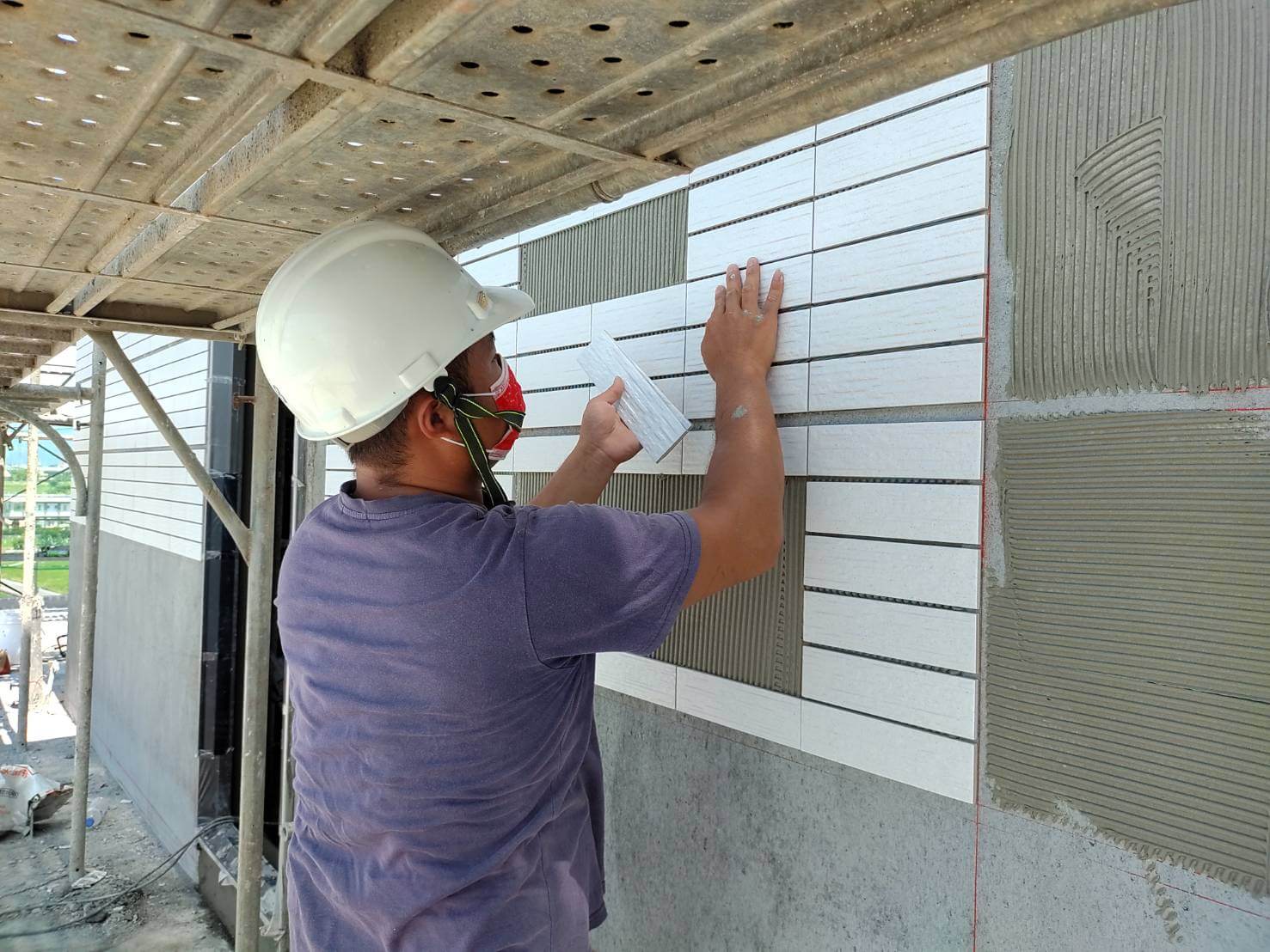 2021_07月26日_外牆磁磚施工 1