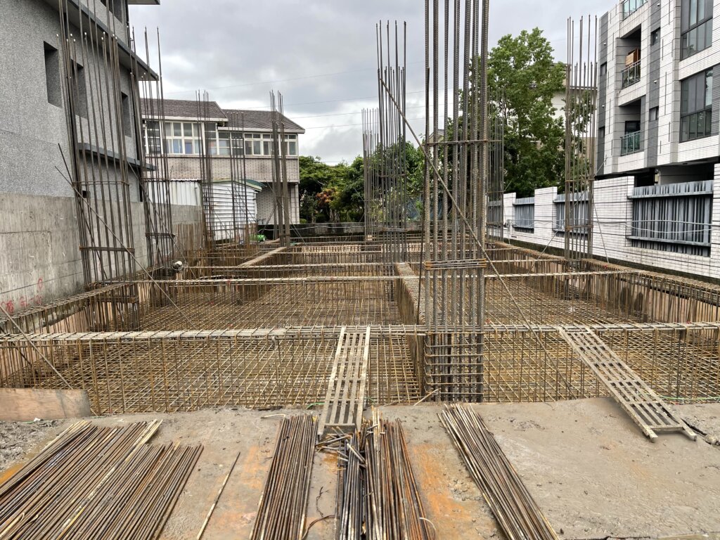 2021_10月25日_光匯縣政基礎地樑鋼筋組立 1