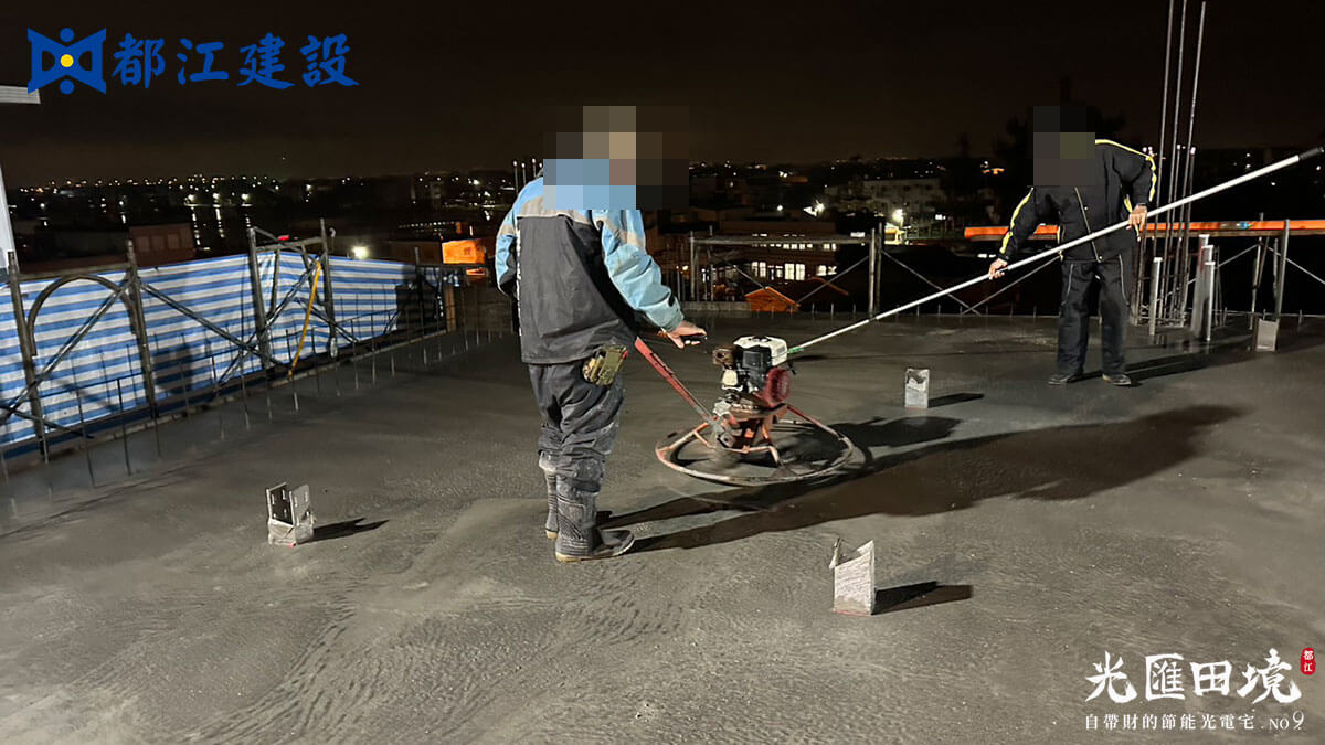 2025_12月18日_9期4樓頂板澆置_整體粉光
